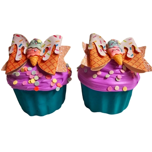 2 x artificial cupcakes - Picture 1 of 5